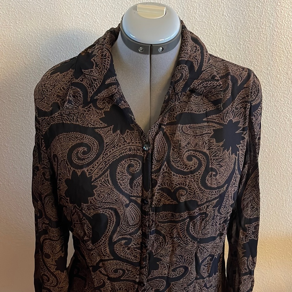 3xl Didi ID tunic button down shirt fits smaller (2xl but stretches)